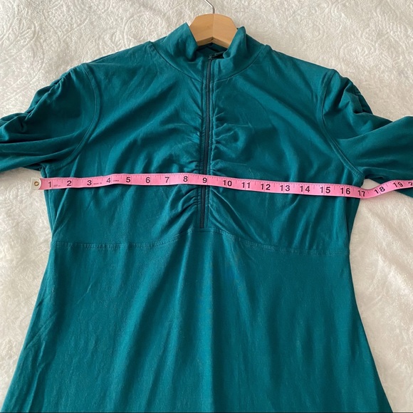 Athleta Ruched Sleeve Zipped Up Neckline Fitness Dress - Picture 8 of 13